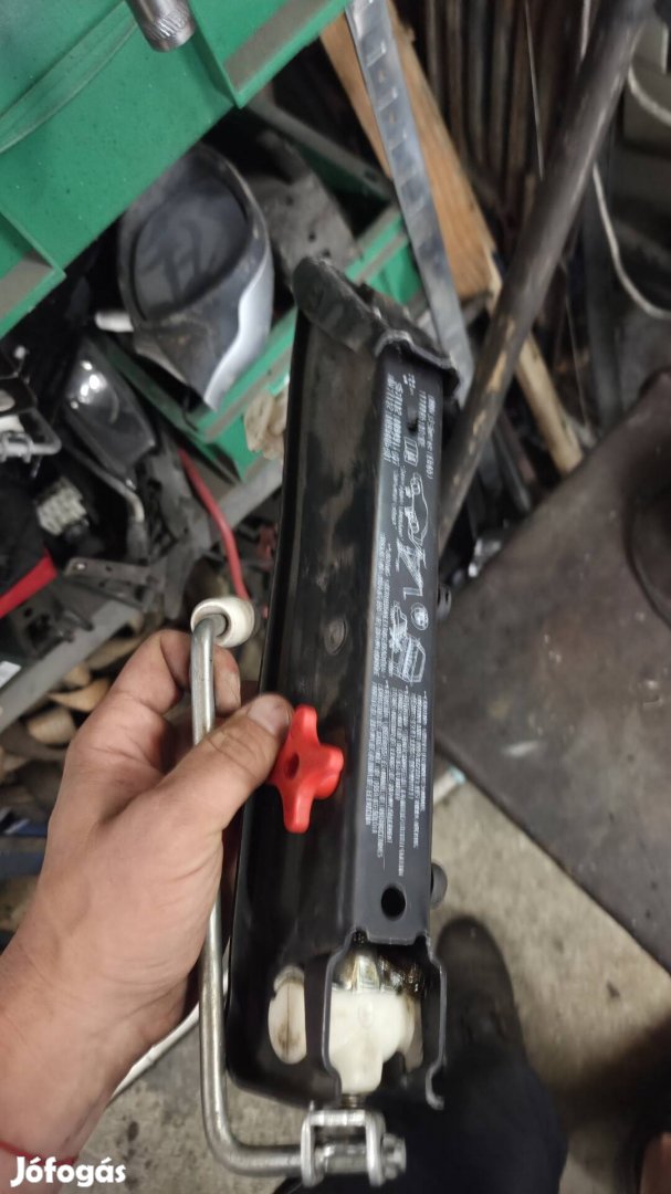 bmw e90 e91 e87 gyari emelo 