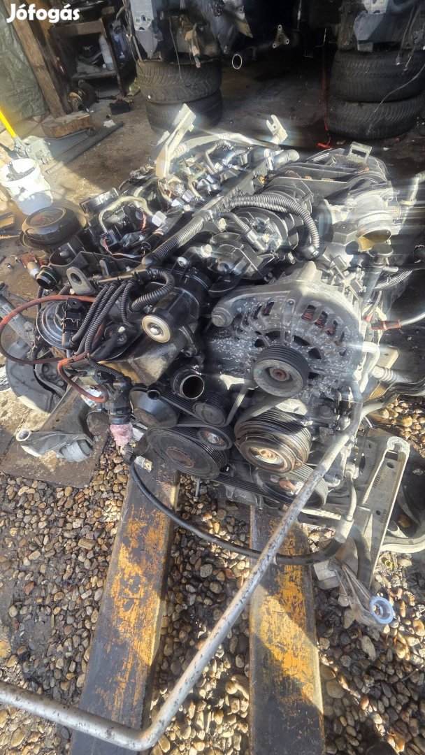 bmw e90 e91 e87 n47d20a motor alkatreszek 