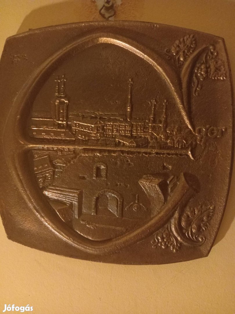 bronz disztargy