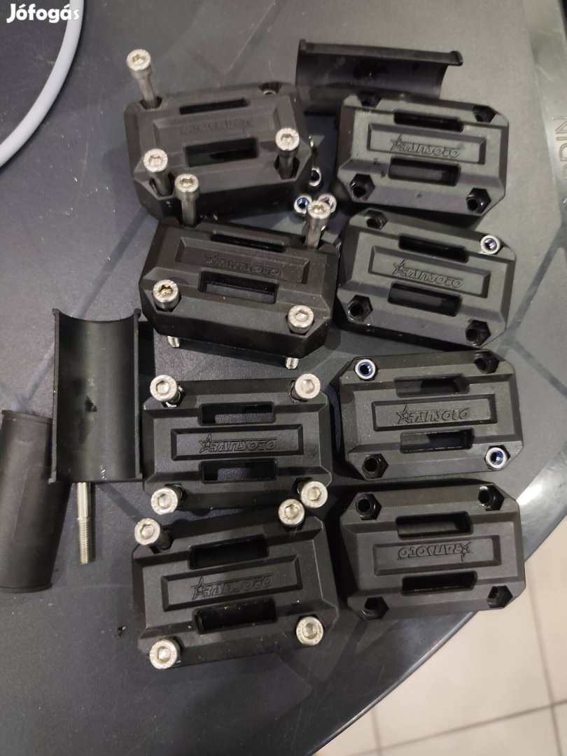 bukógomba  motorra bukócsö