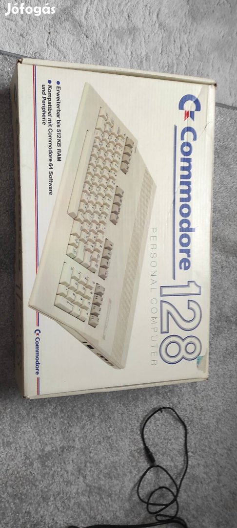 commodore 128 dobozában