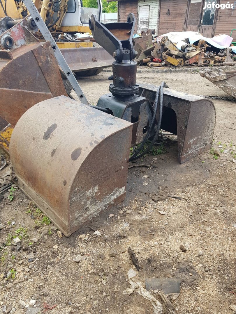 csipegető kanál rotátorral.