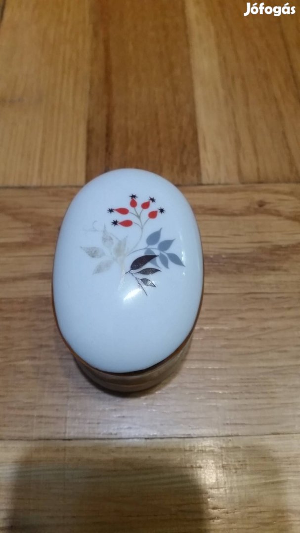 csipkebogyó mintás porcelán dísztárgy