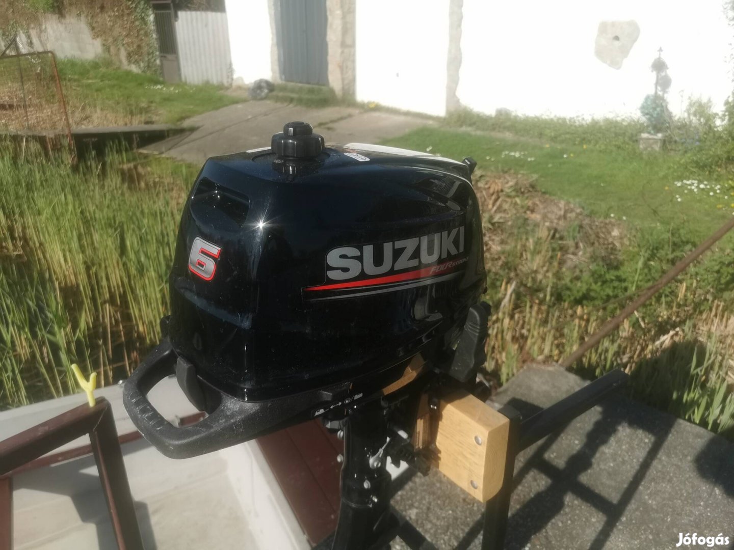 csonak suzuki 6 le motorral