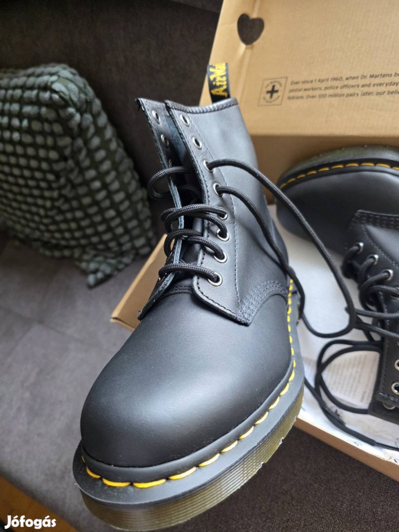dr Martens 1460