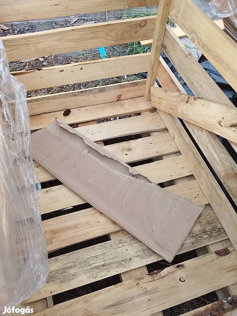 egy db faláda raklaphoz fémmel erositett 120x80x90cm magas l  