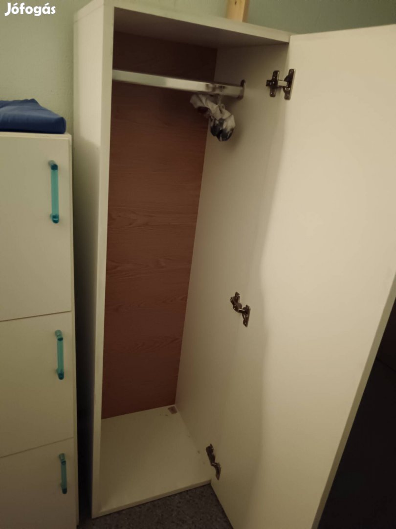 egyedi méretre készített gyerekbútor