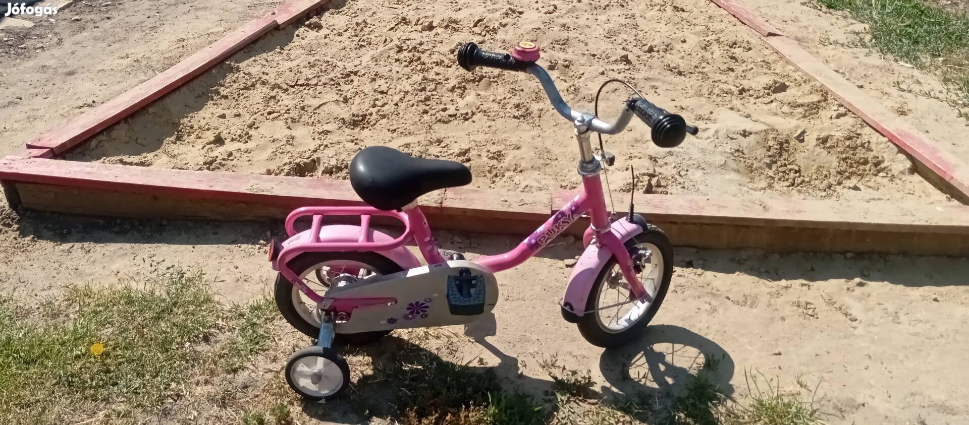 eladó 12 Puky márkájú kislány bicikli.