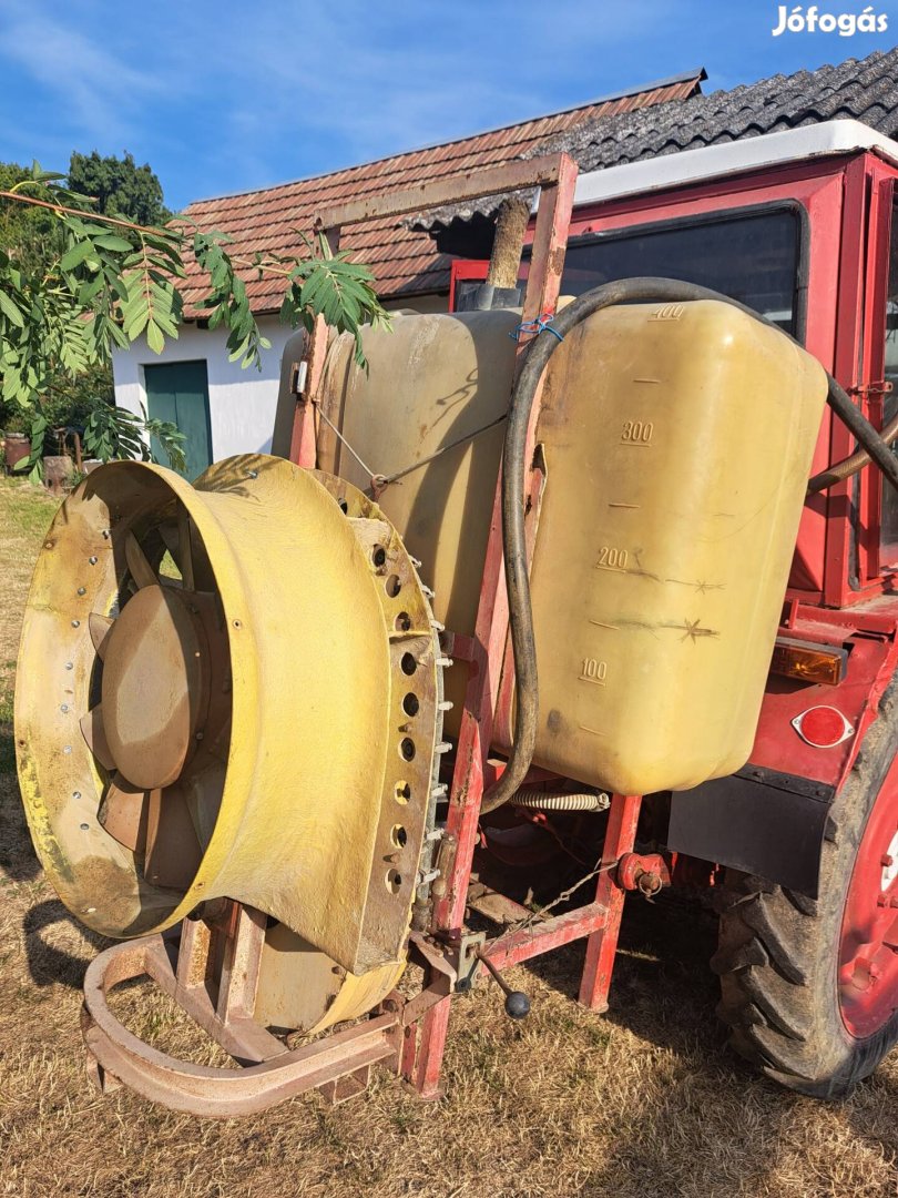 eladó T25A traktor,kultivátor,permetező.