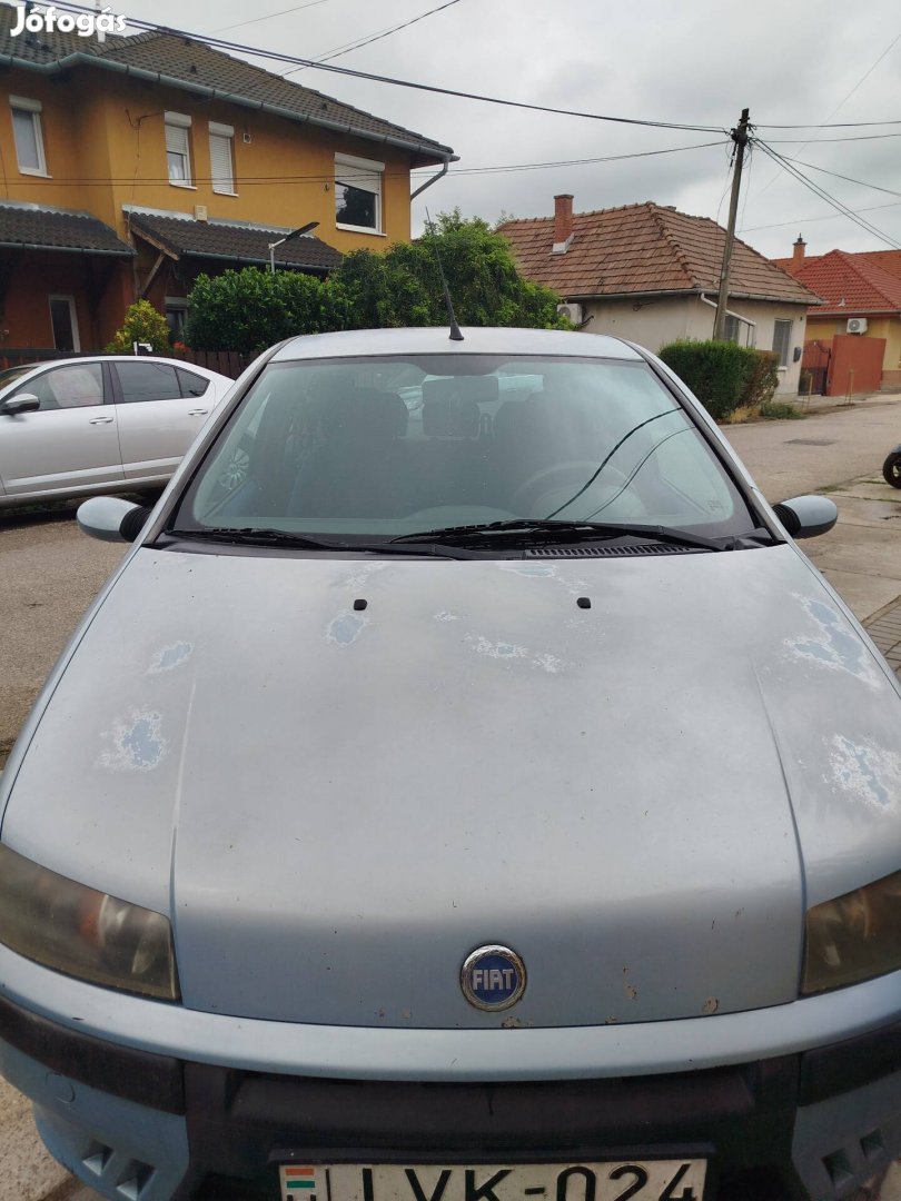 eladó  Fiat Punto autó 