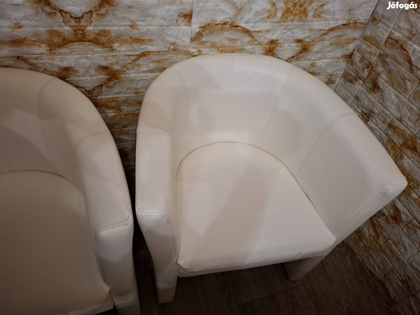 elado bor kagylo fotel szep alapotuak