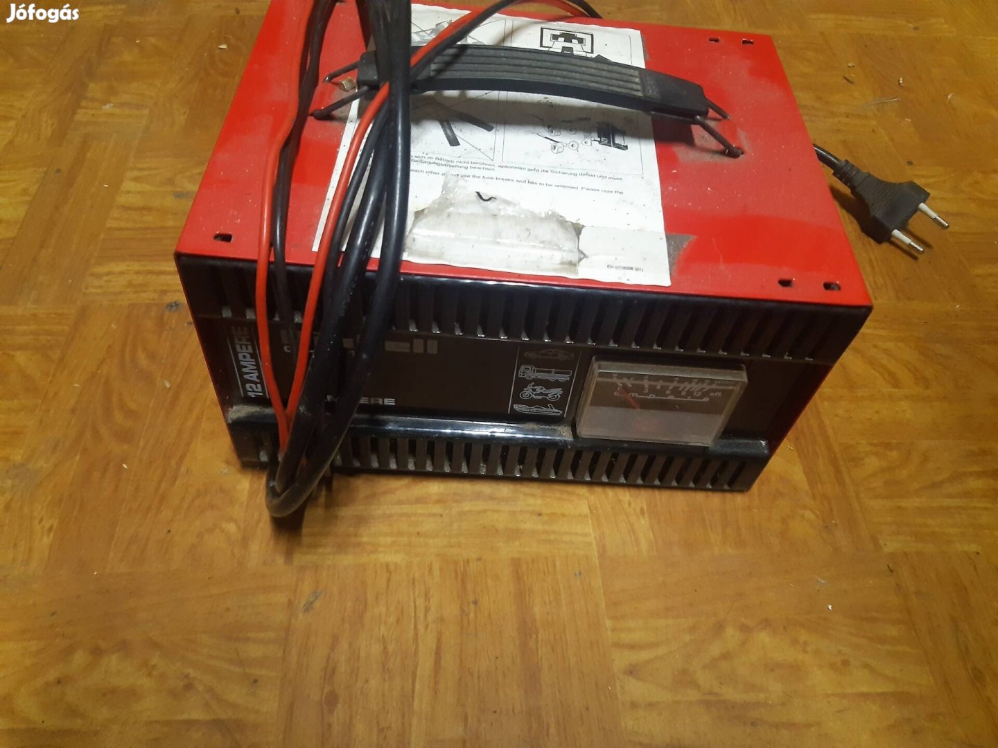 elado akkumlator töltő