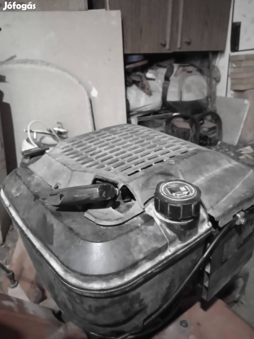 eladó fűnyíró motor 