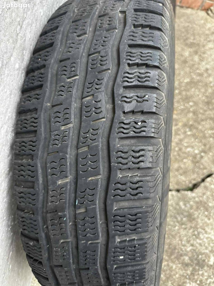 eladó jó állapotú gumi 215 75 16c