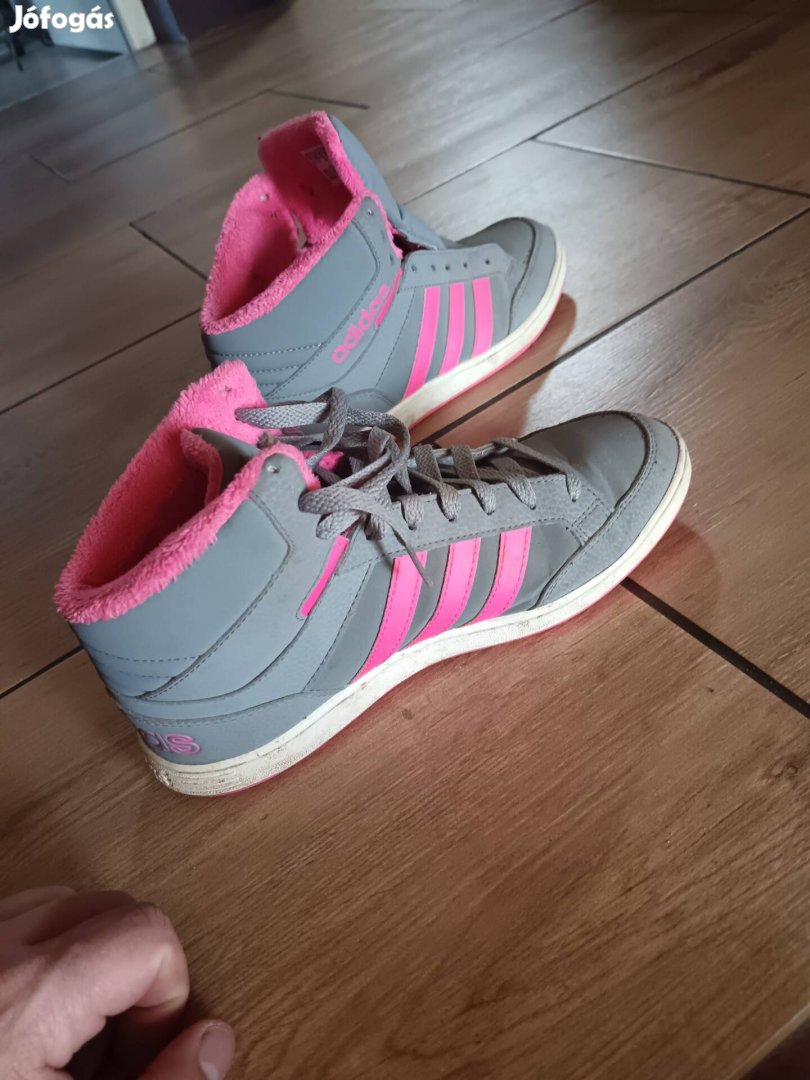 eladó női adidas cipő 38 as