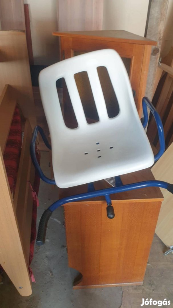 eladó szobawc és fürdetőszék