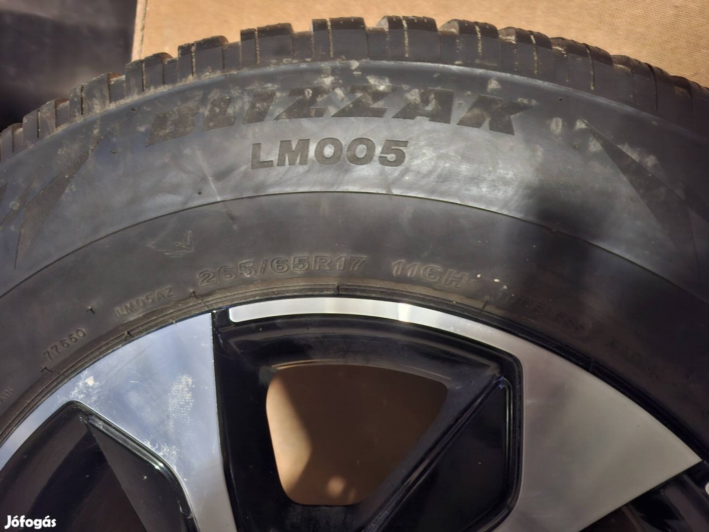 eladó toyota terepjáro téligumi 