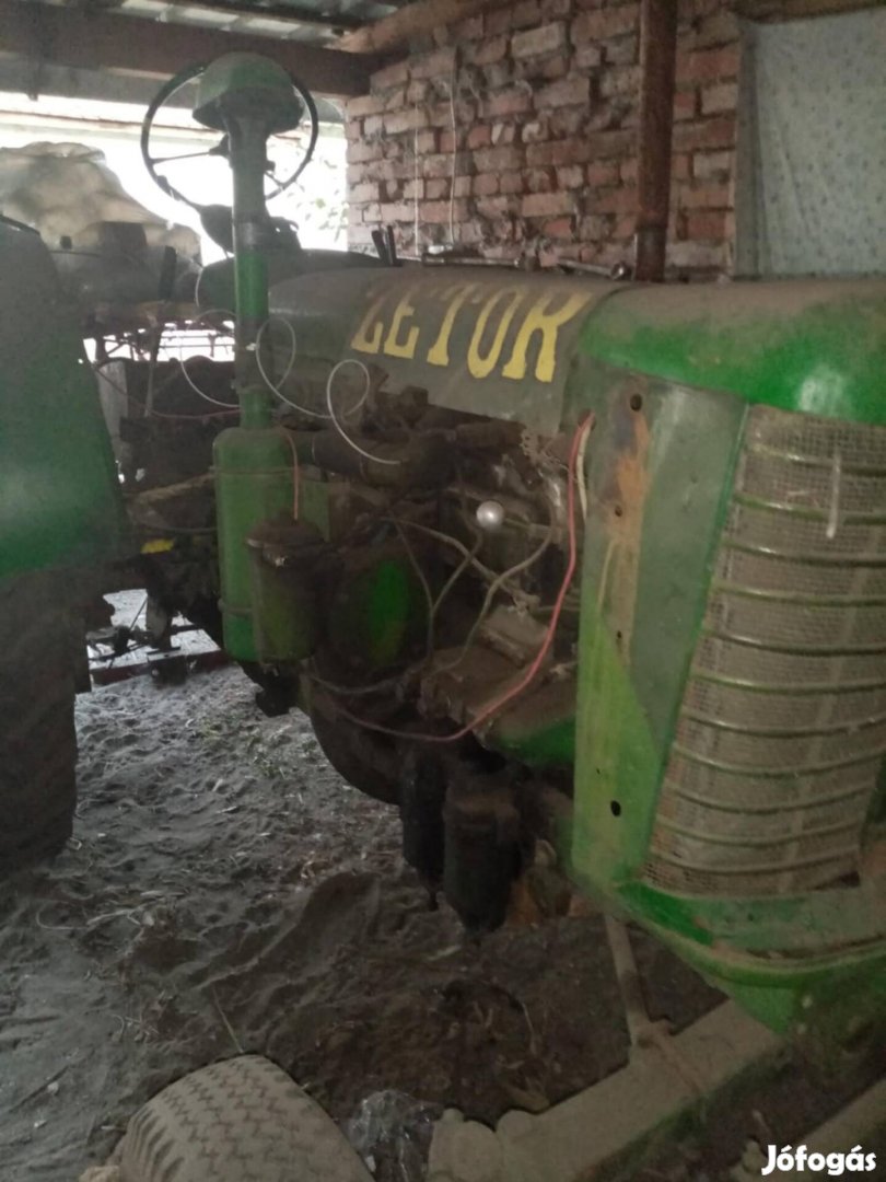 eladó traktor