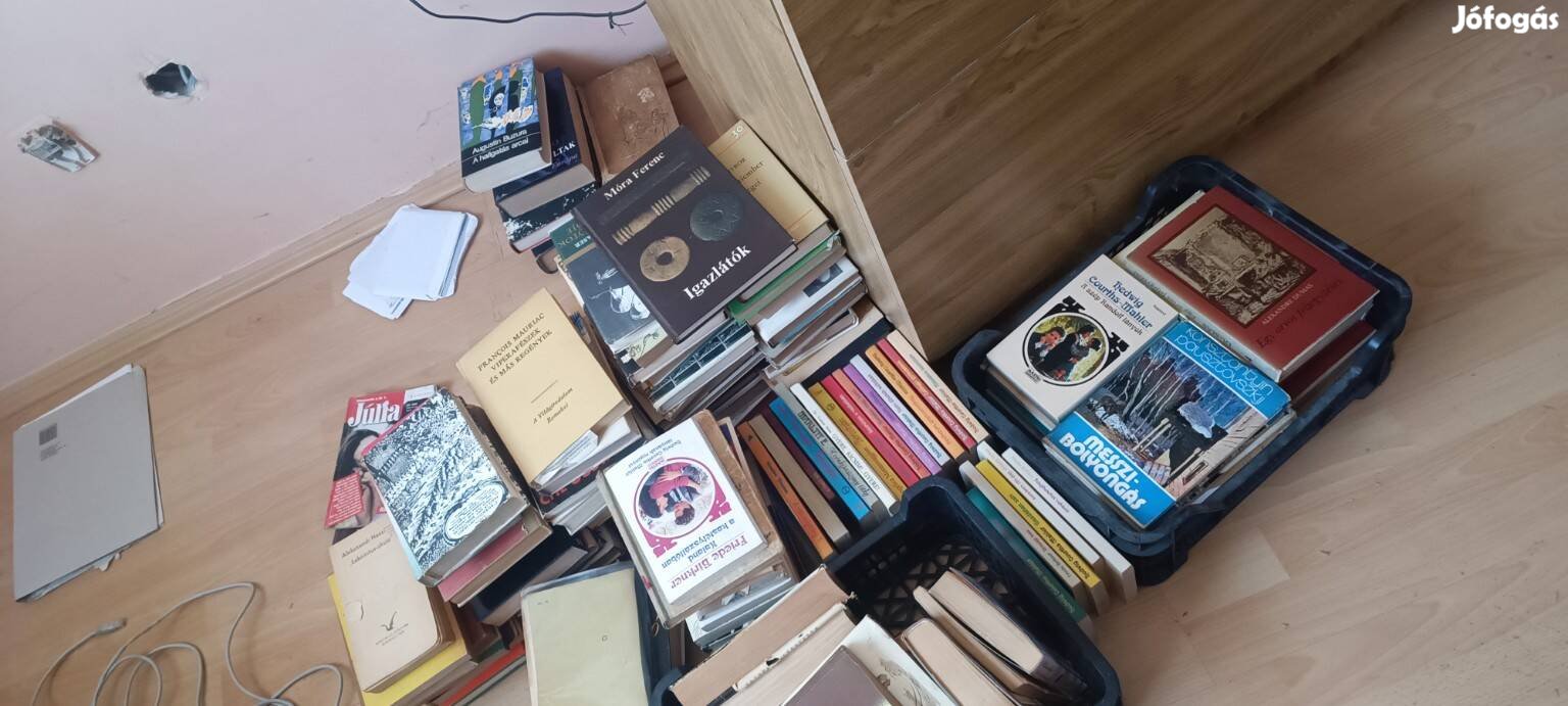 eladó ujjabrégebbi könyvek