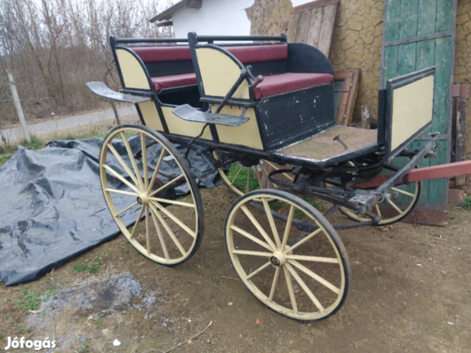 eladó vagy cserélhető kifogástalan állapotban lévő hintó 