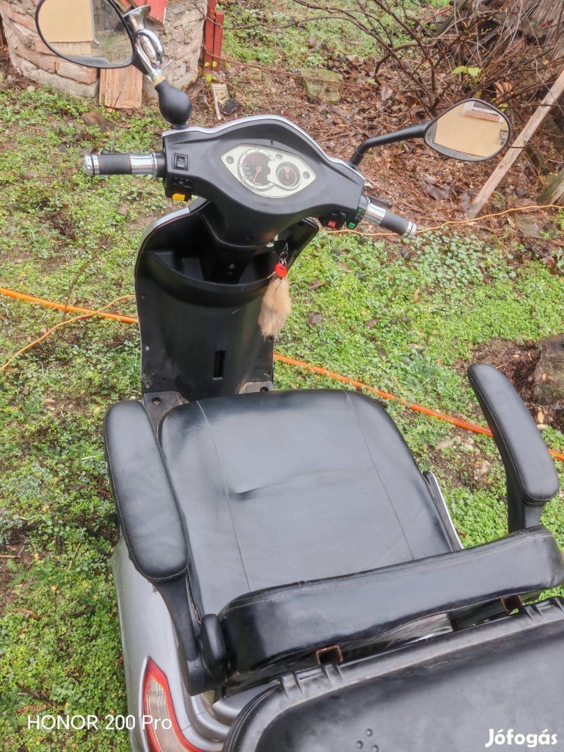 elektromos tricikli 