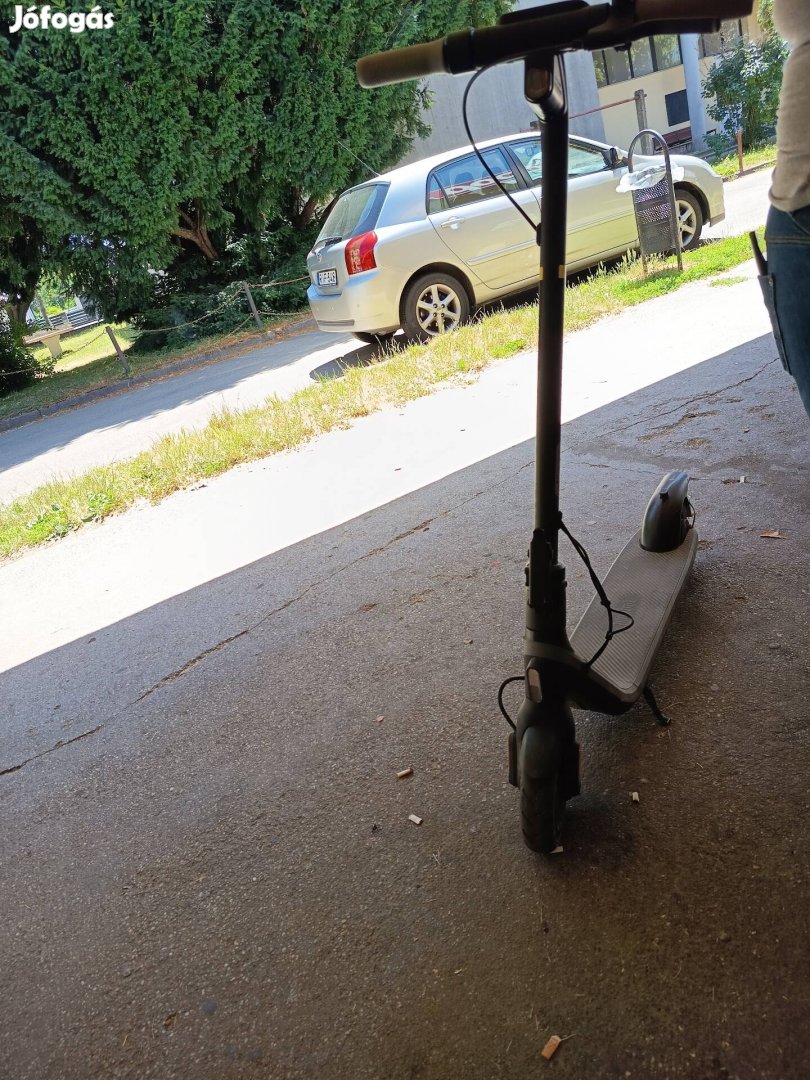 elvihető roller olcsón garanciával szállításban tudok segíteni!!