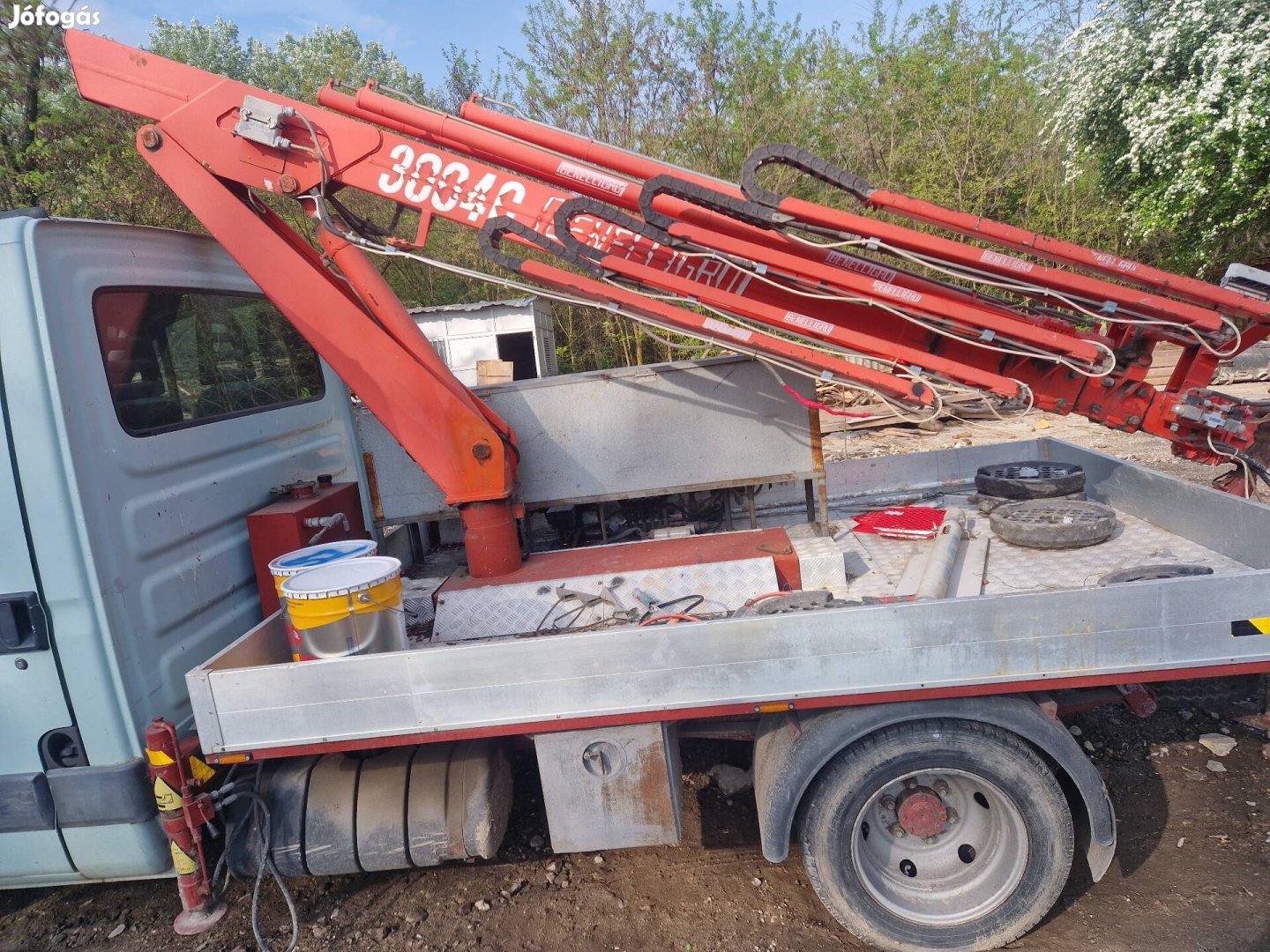 emelökosaras autó 3500 kg 