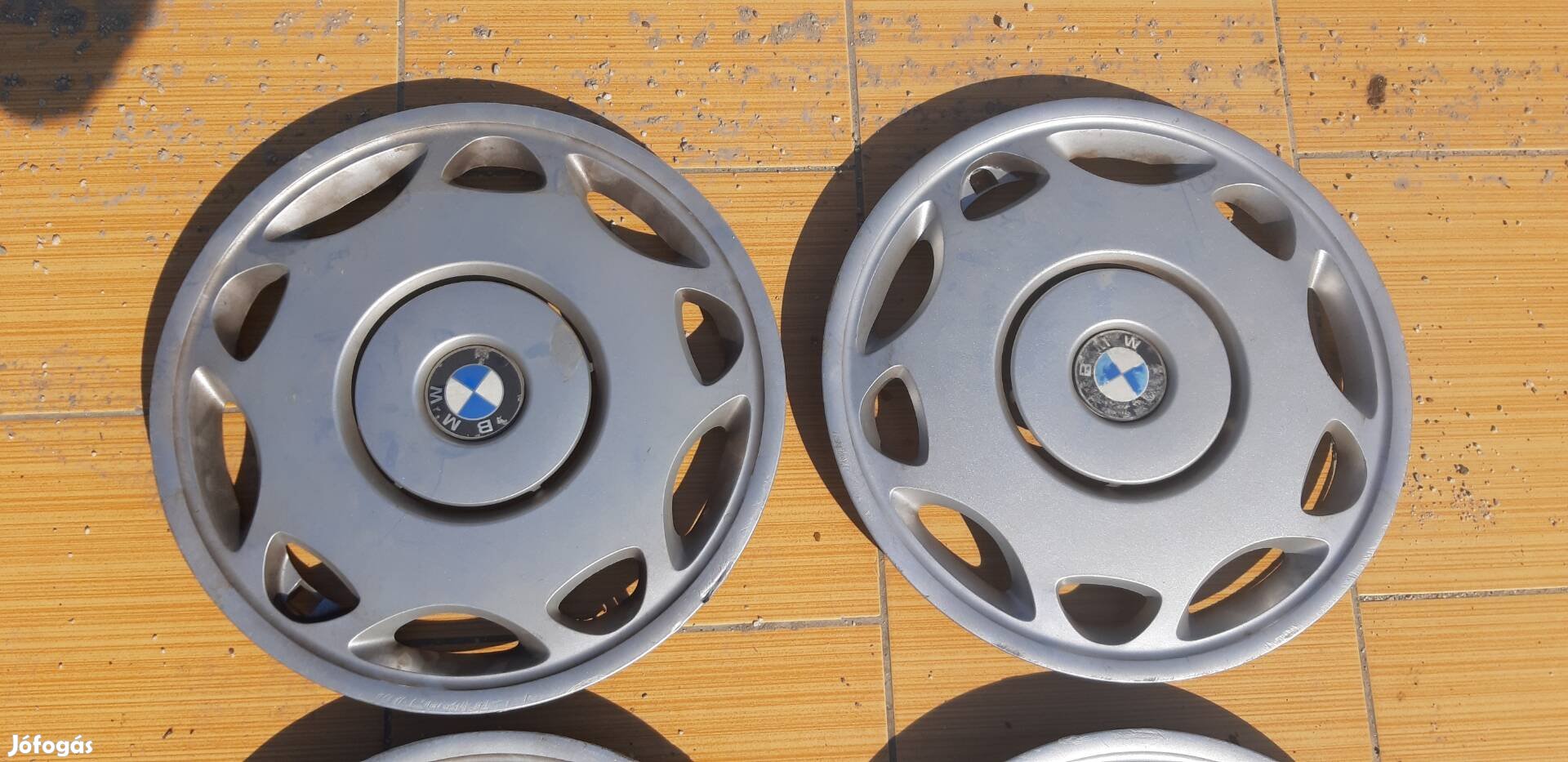 eredeti 15 bmw dísztárcsa eledó 