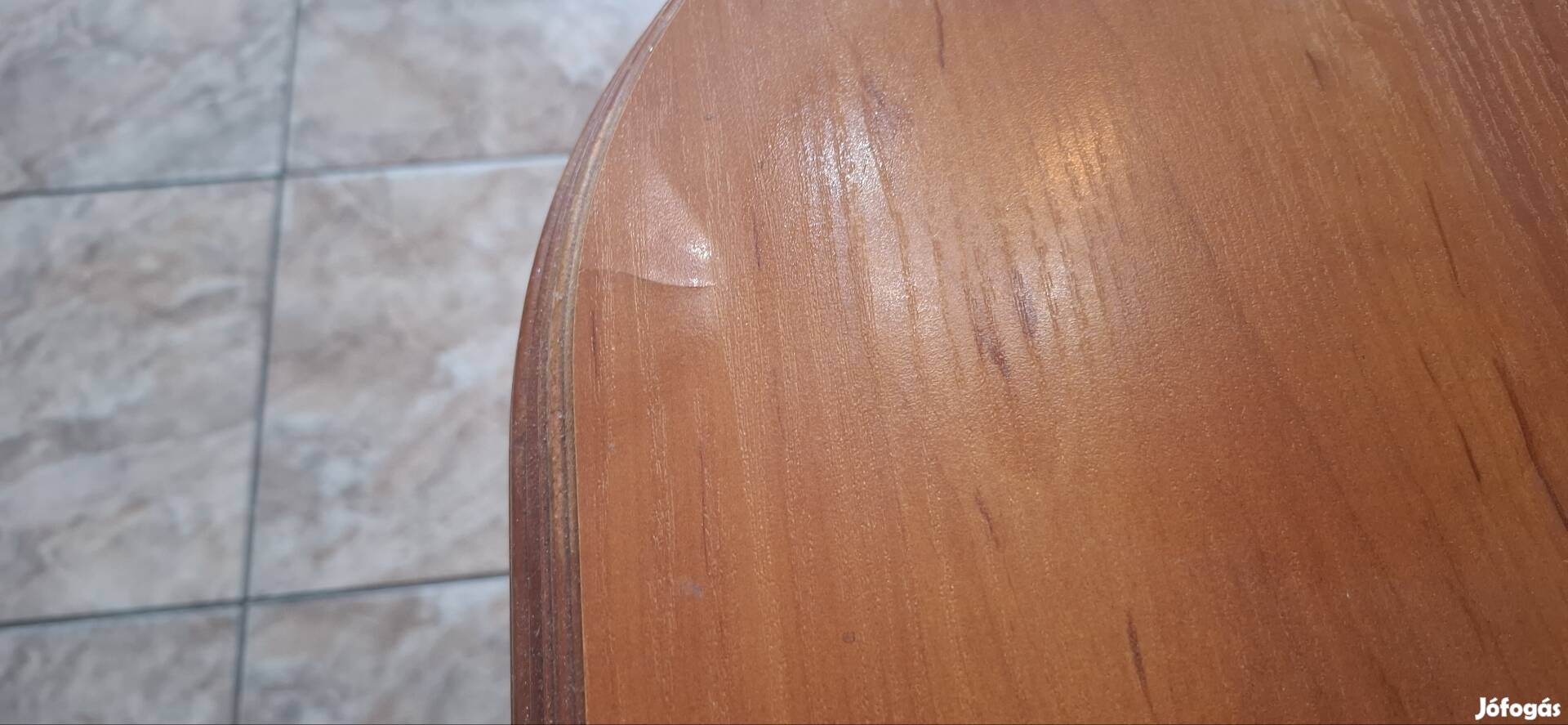 étkezőasztal 8db székekkel akciós áron eladó