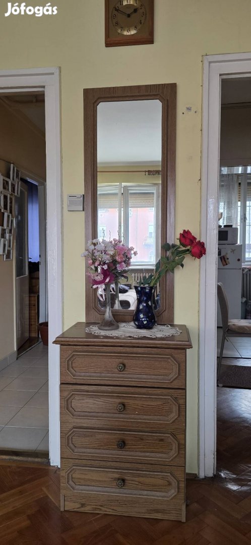 fa keretes falitükör - klasszikus stílus