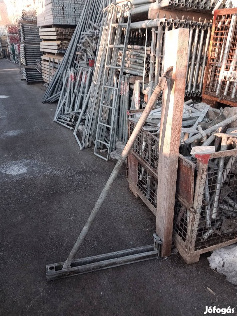 falzsalu támasz támaszték kerítés sávalap dúc