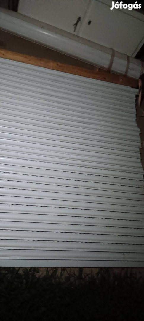 fehér műanyag redőny tok nélkül