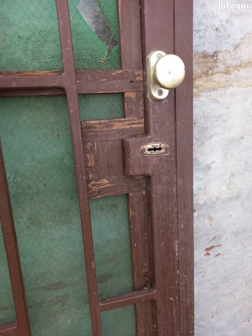 fém rácsos ajtó keret nélkűl biztonsági ajtó