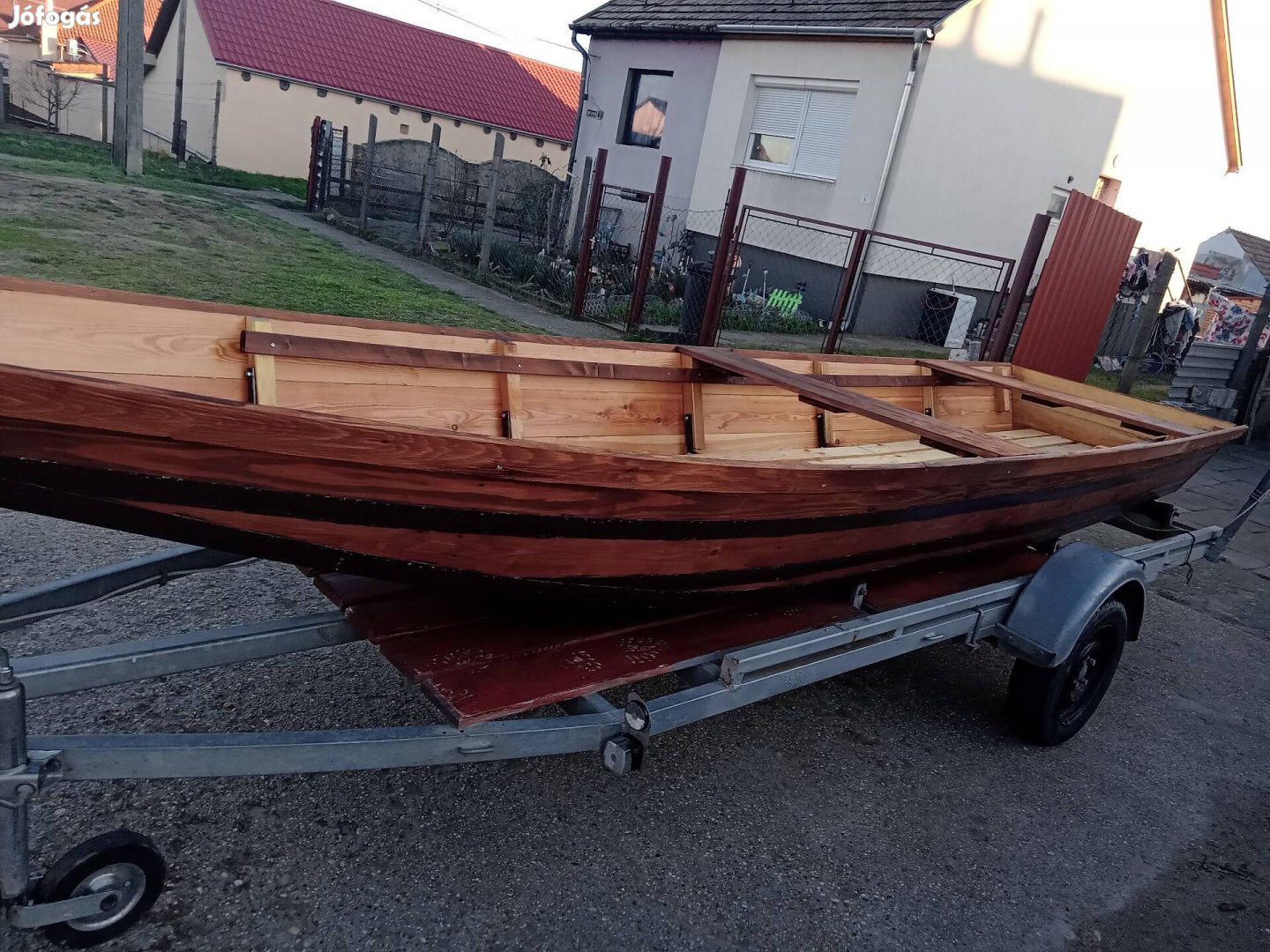 fenyő csonak eladó 5.5 hosszú. új 