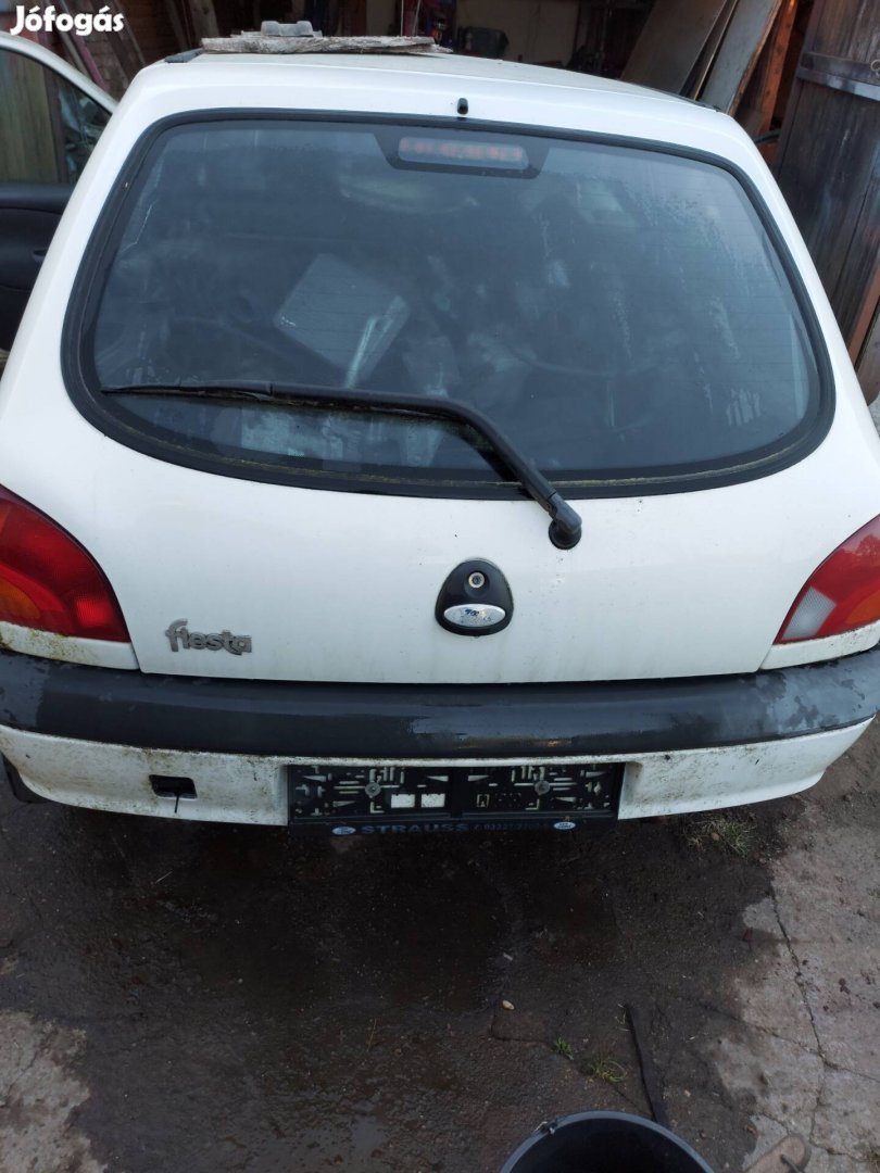 ford fiesta 2001 es csomagtérajtó eladó
