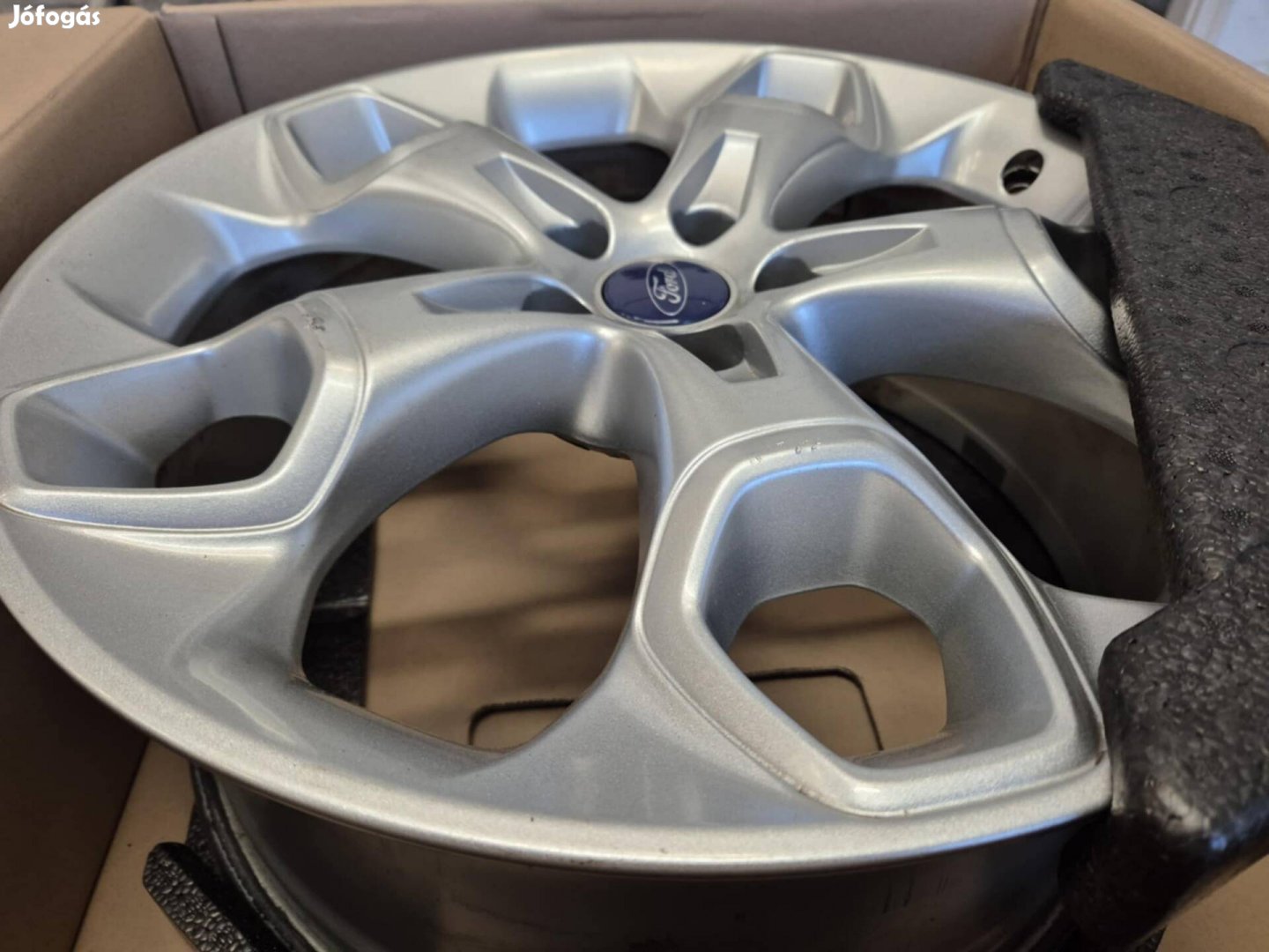 ford gyári 19" alufelni. 
