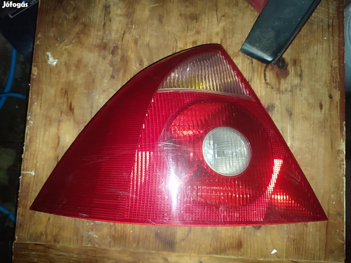 ford mondeo mk3 hátsó lámpa 