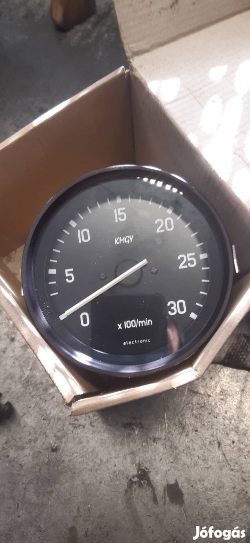 fordulatszám mérő 24v Ikarus 