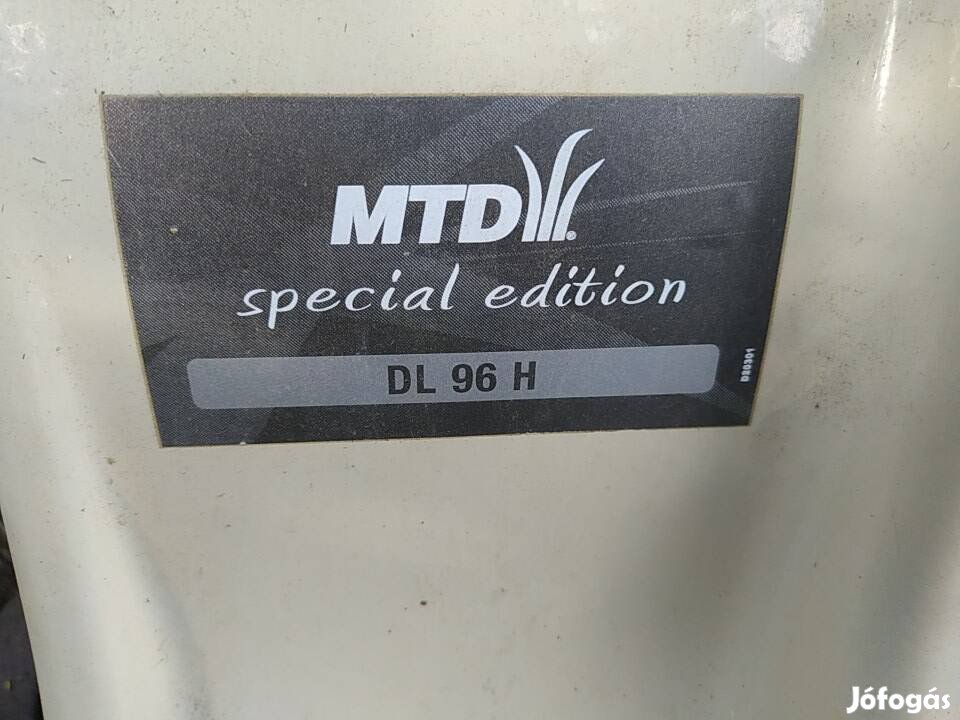 fűnyíró traktor 
