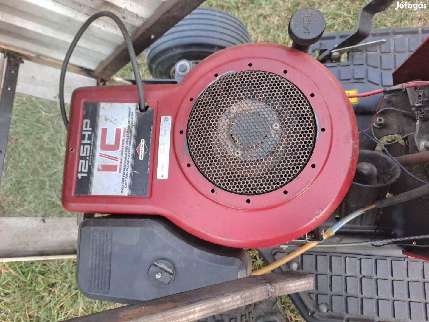 fűnyírótraktor fűnyíró traktor 