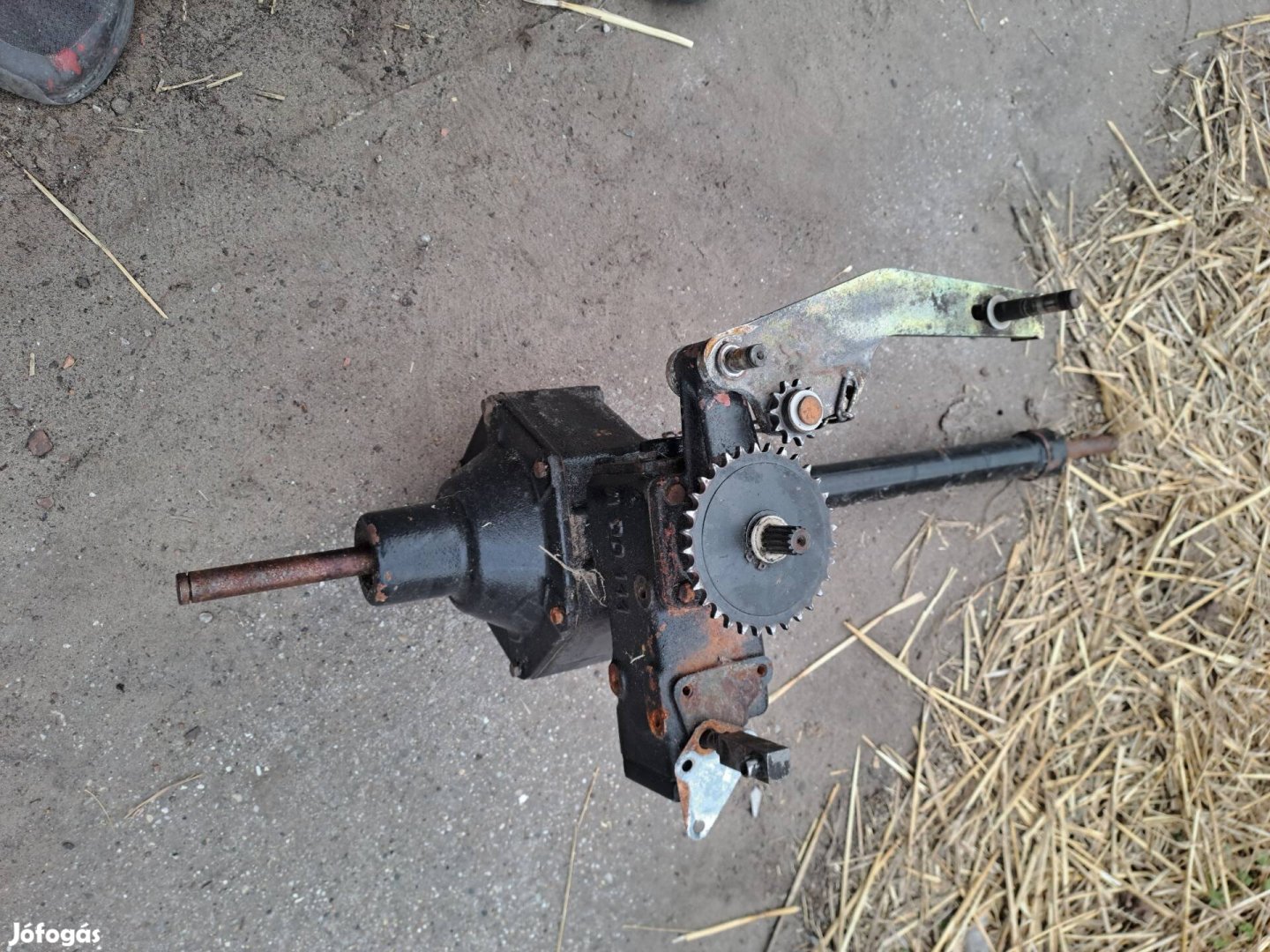 fűnyírótraktor fűnyíró traktor váltó9