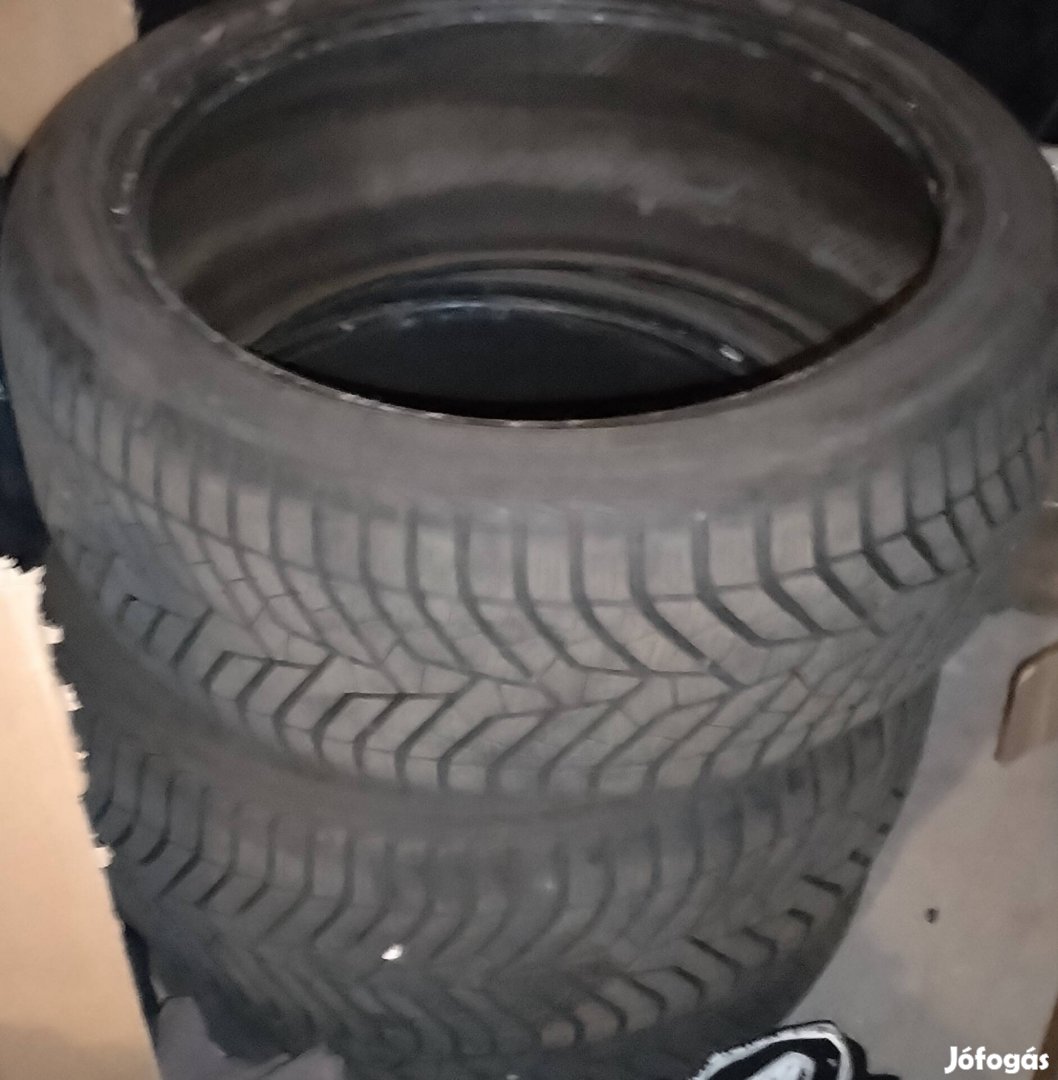 gumiabroncs felnivel eladó 