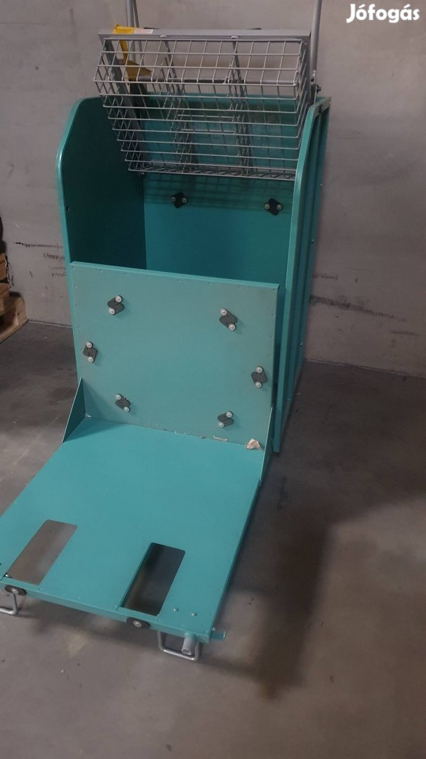 gurulós kézi hulladék tömörítő