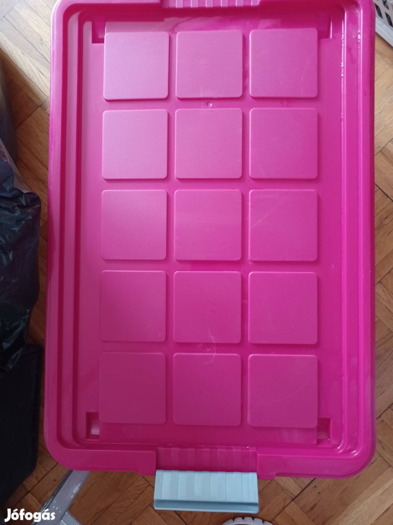 gurulós tároló doboz