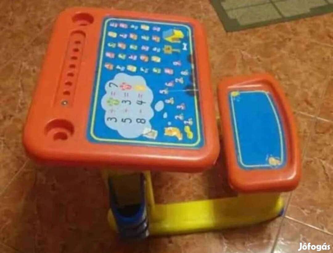 gyerek műanyag asztal es pad szék