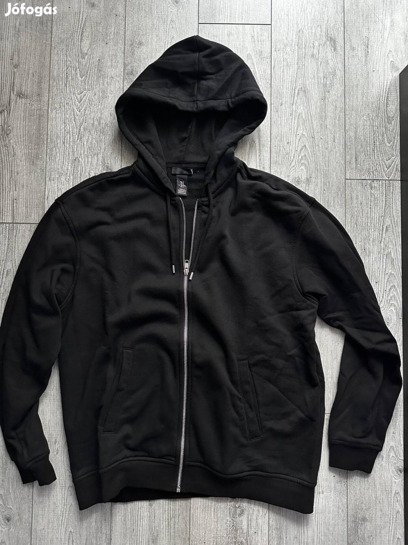 hm férfi kapucnis pulóver M