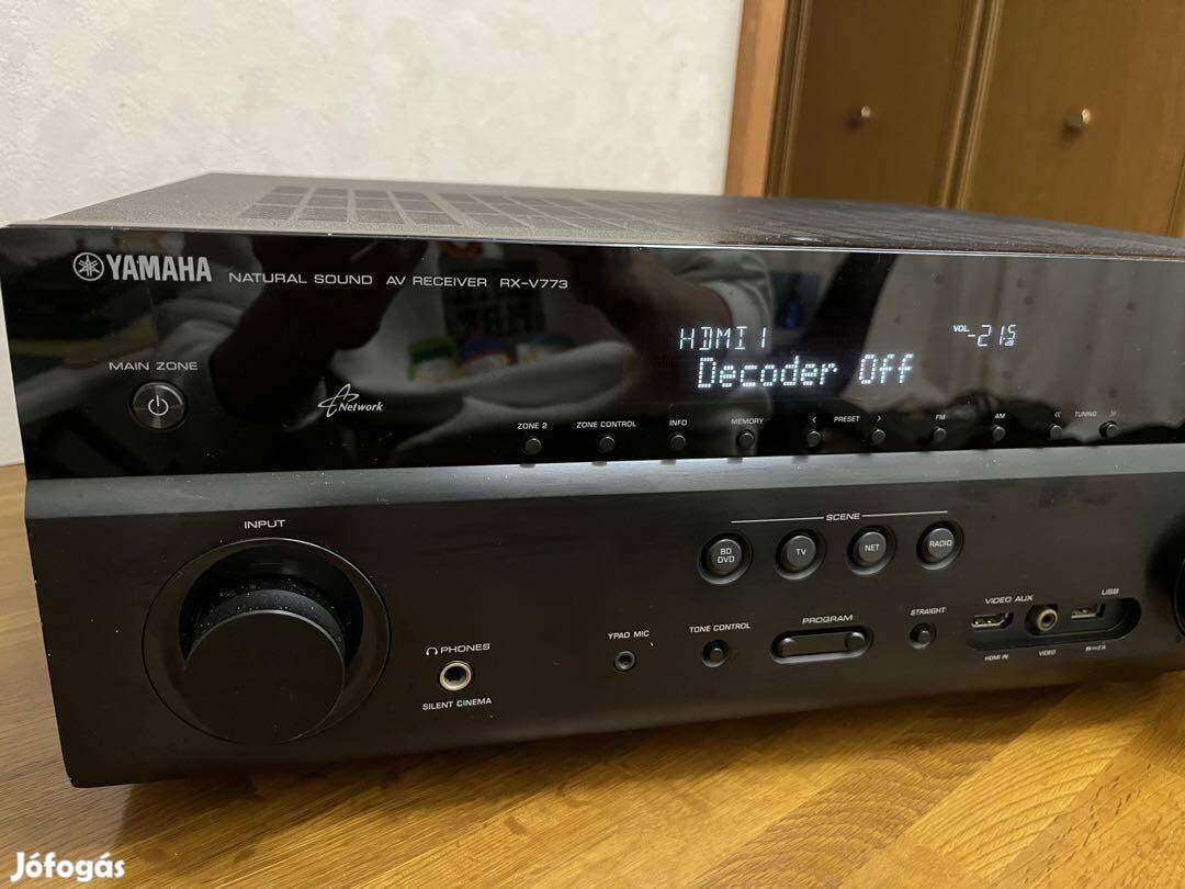 hatalmas Yamaha erősítő 8x150 watt netradio usb lejátszás 