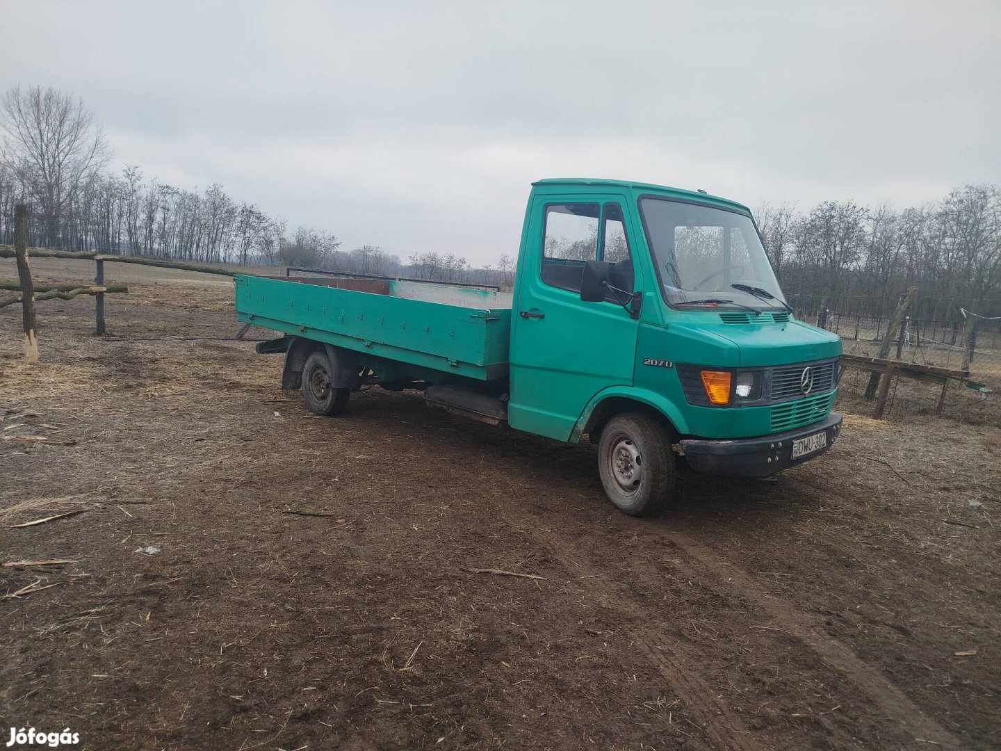 hosszú platós 307 Mercedes eladó 
