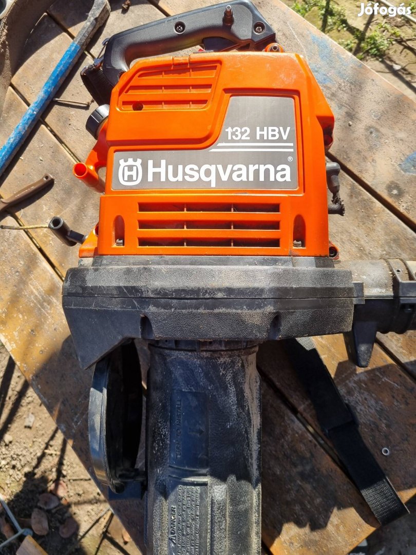husqvarna lombszívo fujó