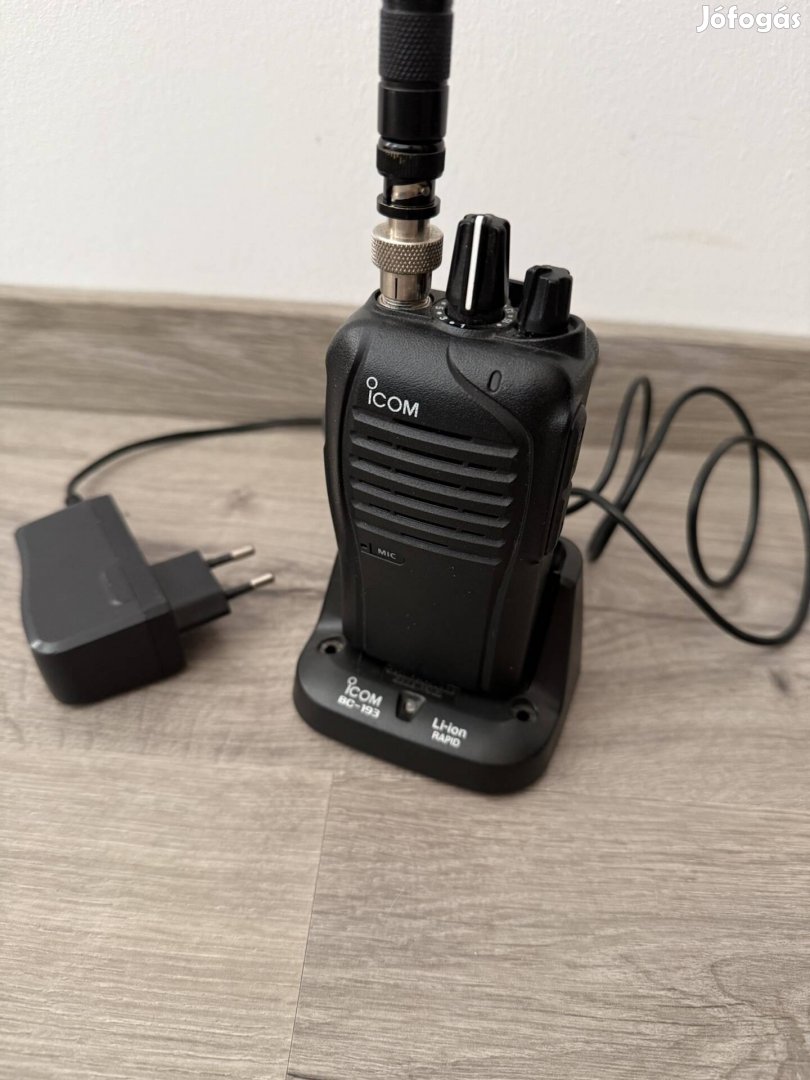 iCOM IC-F4103D rádió